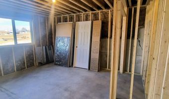 833 Ridgeview St, Belle Fourche, SD 57717