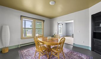 36 Vernon St, Auburn, ME 04210