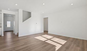 8097 Wesleyan Dr, Avon, IN 46123