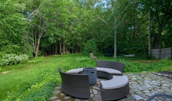 259 Middle Rd, Falmouth, ME 04105
