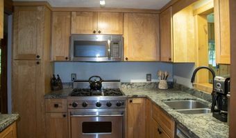 11 N Shore Rd, Chester, NH 03036