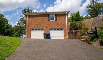 5012 LARNO Dr, Alexandria, VA 22310