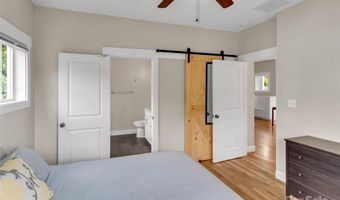 17 Elkmont Ter, Asheville, NC 28804