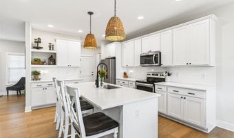 705 35th St SW, Altoona, IA 50009