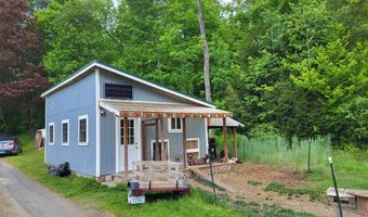 2152 Old Silo Rd, Barnet, VT 05819