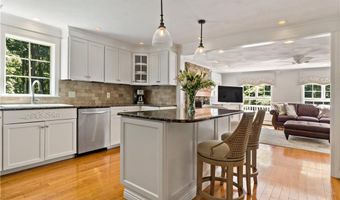 14 Dawn Ln, Coventry, RI 02816