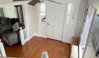 72 Sayles Ave, Warwick, RI 02889
