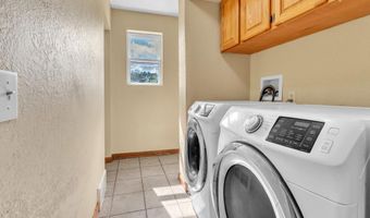 608 E Hazel St, Albion, IN 46701