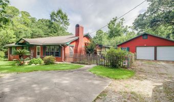 8474 Woolmarket Rd, Biloxi, MS 39532