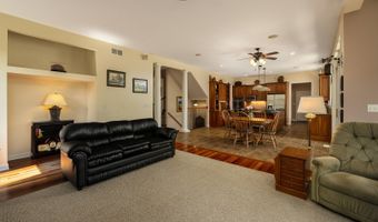 660 Birch Hollow Dr, Antioch, IL 60002