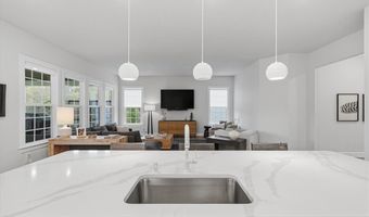 333 Crest Ln, Adams Twp., PA 16046