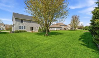 3208 S SOLITUDE Ln, Appleton, WI 54915
