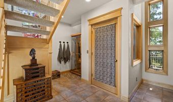 500 Ashland Loop Rd, Ashland, OR 97520