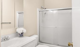 85 Gateway Rd, North Kingstown, RI 02852