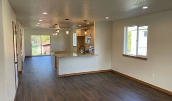 300 N JELLISON St, Amity, OR 97101