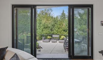 5802 Chestnut Ridge Dr, Anderson Twp., OH 45230