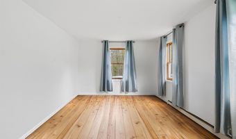 1738 South Rd, Bradford, VT 05033