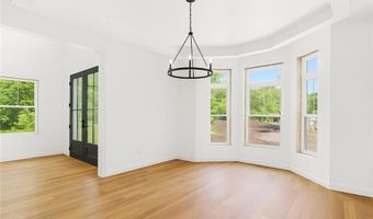 140 S Pier Rd, Narragansett, RI 02882