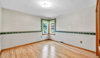 154 Walnut Dr, Amherst, OH 44001