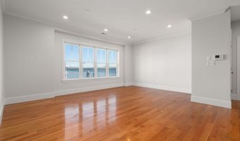 360 W 2nd 11, Boston, MA 02127