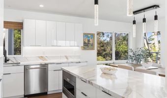 371 Longden Ln, Solana Beach, CA 92075