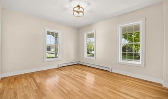 33 Brookline St, Abington, MA 02351