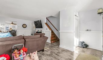 35 Kent Ave, Bridgeport, CT 06610