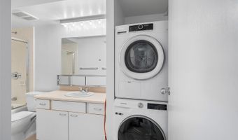 430 Keoniana St 314, Honolulu, HI 96815