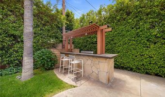 15850 Seville Ln, Encino, CA 91436