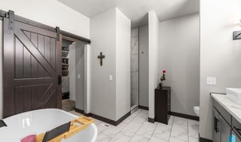 1625 W River Bend St, Brandon, SD 57005