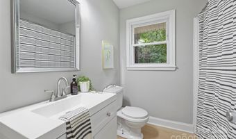 1709 Masonic Dr, Charlotte, NC 28205