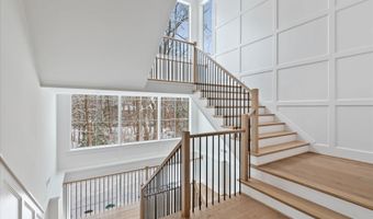 3556 N VALLEY St, Arlington, VA 22207