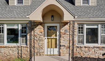 555 Lakeside Dr, Bridgeport, CT 06606