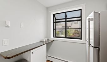 2 Roundhouse Rd 2, Bourne, MA 02532