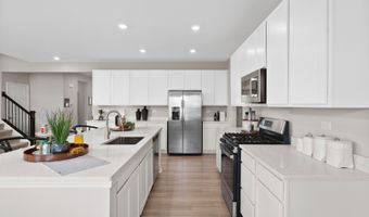 1040 Waterford St, Algonquin, IL 60102