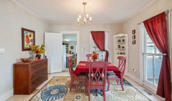 311 E 4th St, Riverside, IA 52327