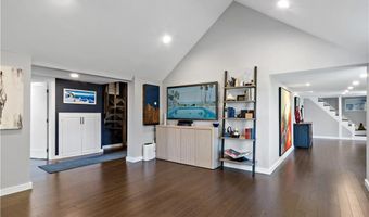 166 New Meadow Rd, Barrington, RI 02806