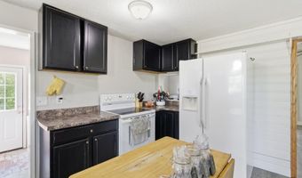 243 E 508th Rd, Aldrich, MO 65601