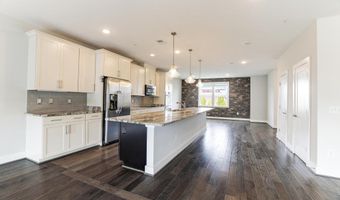 44750 TIVERTON Sq, Ashburn, VA 20147