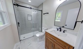 227 Poplar Grove Dr, Avon, IN 46123