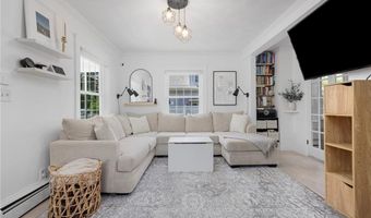 110 Spofford Ave, Warwick, RI 02888