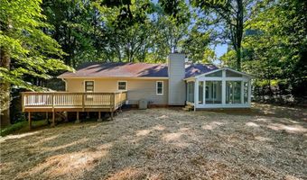 4488 Hidden Oaks Dr, Flowery Branch, GA 30542