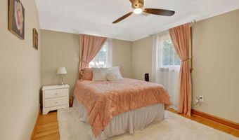 4837 1ST St S, Arlington, VA 22204