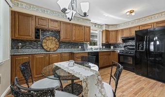 114 Interlochen Dr, Algonac, MI 48001