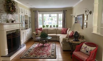 15 Royalwood Ct, Cheshire, CT 06410