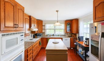 112 N College St, Atkinson, NC 28421