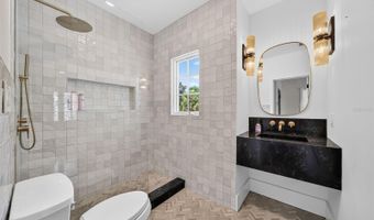 906 ALHAMBRA Ct, Orlando, FL 32804