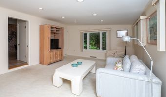 74 Woods Rd, Bethany, CT 06524