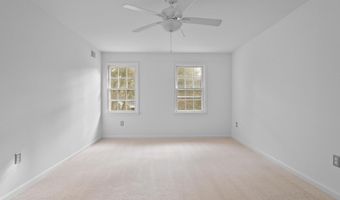 8223 TREEBROOKE Ln, Alexandria, VA 22308