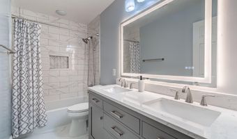43865 LAUREL RIDGE Dr, Ashburn, VA 20147